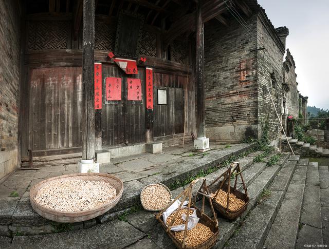 福建民间的忌讳和彩俗