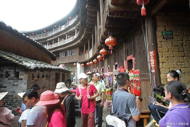 福建民间的忌讳和彩俗