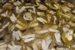 看着福建土笋冻，嘴巴就是不敢动