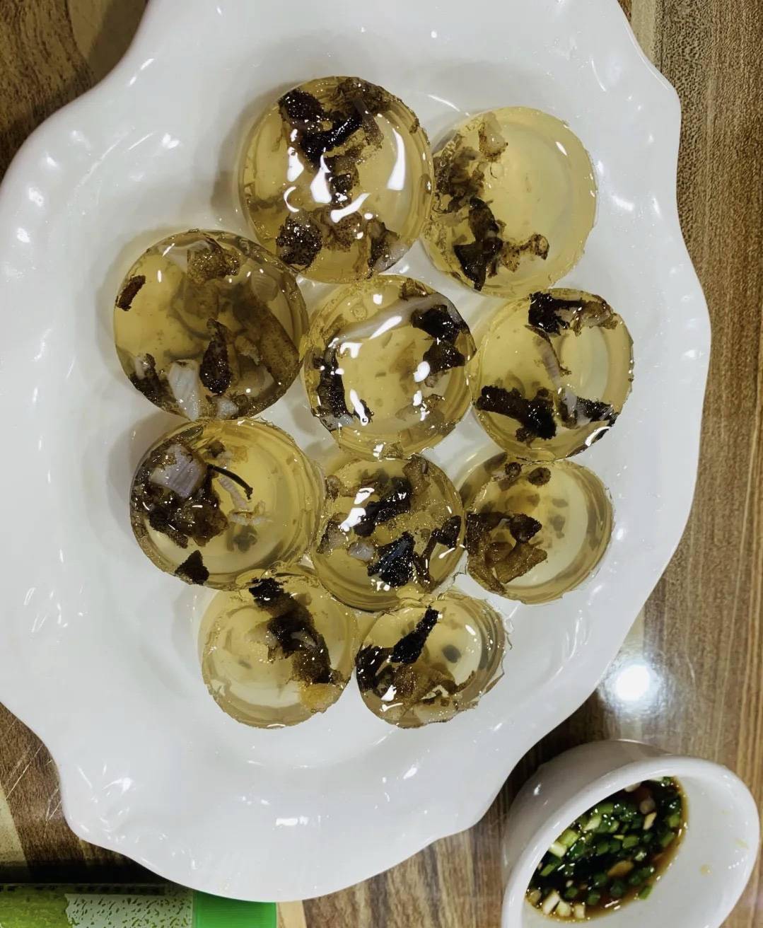 舌尖上的非遗 | 土笋冻:这道福建的“黑暗料理”究竟是笋还是虫?
