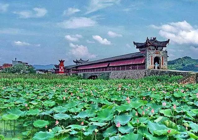 历史上最辉煌的小城,曾是一国首都!美了1800年,少有人知!
