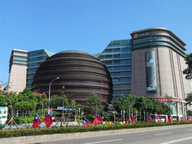 台湾省有哪些著名的地标性建筑或者著名建筑