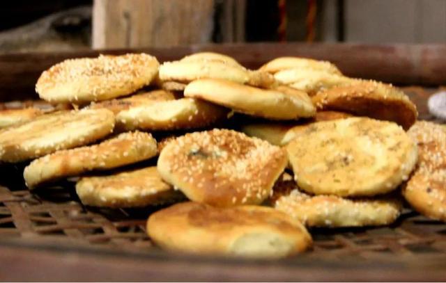 八闽文脉·风物｜光饼：小吃中的传奇，福建人的乡愁“解药”