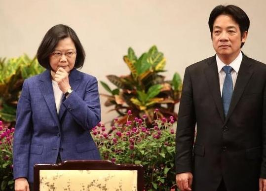 厦门街头,解放军战车停满整条街?赖清德感到不妙,演练逃亡路线