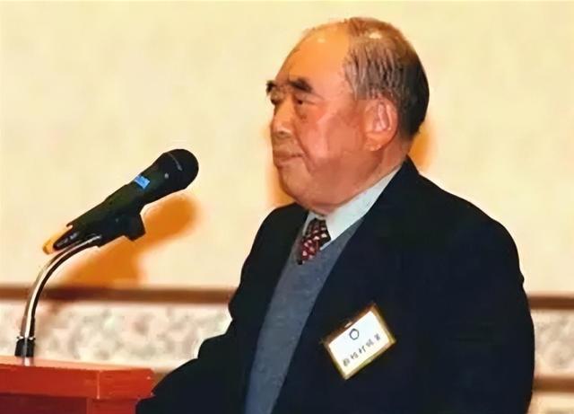 台湾军事强人郝柏村,支持两岸统一,直言:就算死,我也是中国人