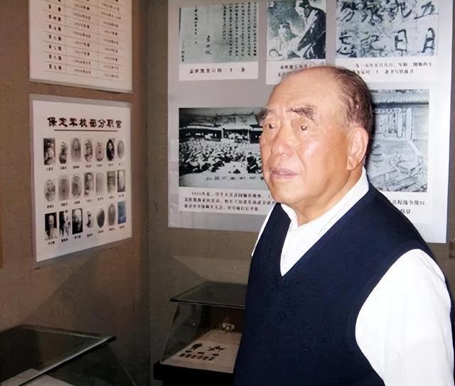 台湾军事强人郝柏村,支持两岸统一,直言:就算死,我也是中国人