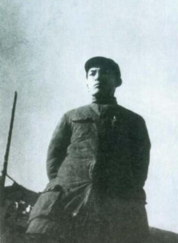 叶飞：原福建省委书记，53岁被监禁，69岁成副国级，亲家也副国级