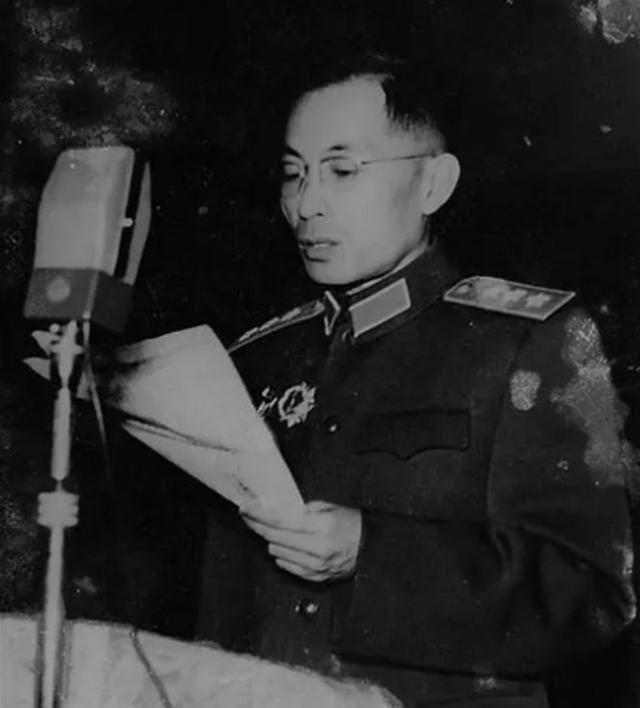 叶飞:原福建省委书记,53岁被监禁,69岁成副国级,亲家也副国级
