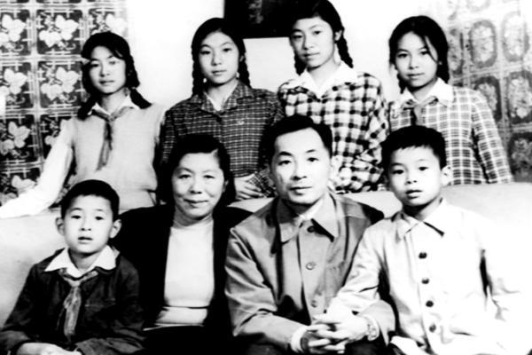 唯一有双重国籍的开国上将