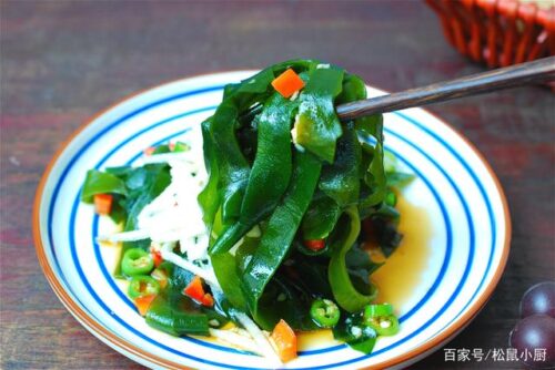 八闽霞浦一小片就能做一盘菜，开水泡一泡简单一拌就能吃，好吃不长肉