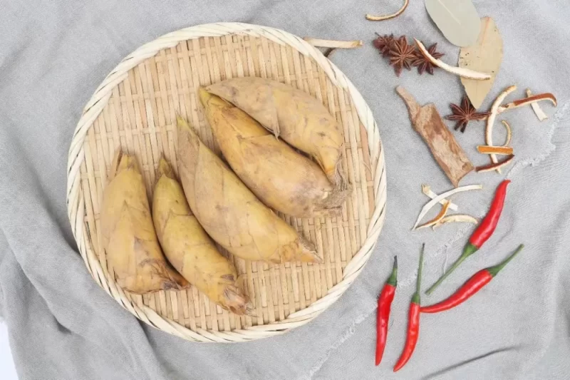 来自福建八闽特产高山的笋干，脆嫩鲜美，无论炒、炖、焖、煨，皆成美味！