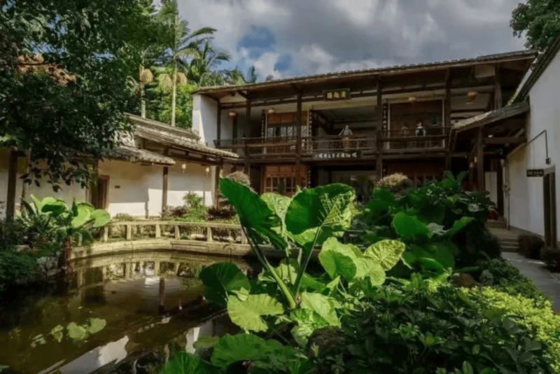 他是末代“帝师”，出身福州学霸世家