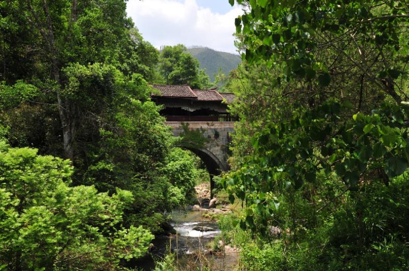 龙岩市新罗区万安镇竹贯村
