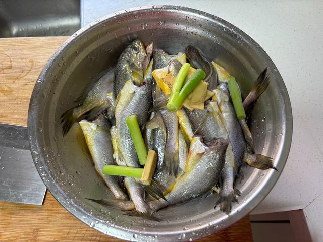 买黄花鱼:不是越大就越好,注意避开这2种,建议搞懂不花冤枉钱