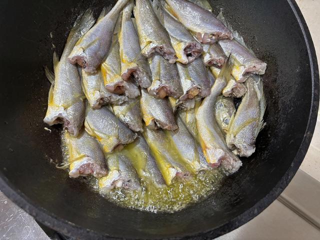 买黄花鱼:不是越大就越好,注意避开这2种,建议搞懂不花冤枉钱