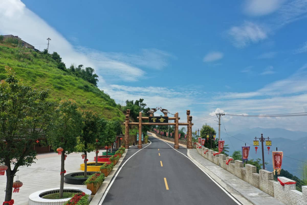 漳州市华安县新圩镇官畲村