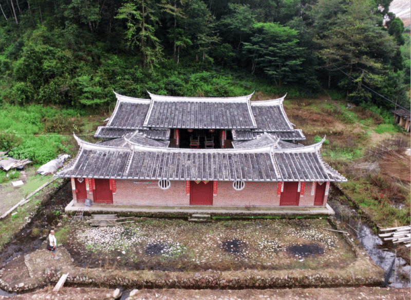 泉州市德化县国宝乡佛岭村