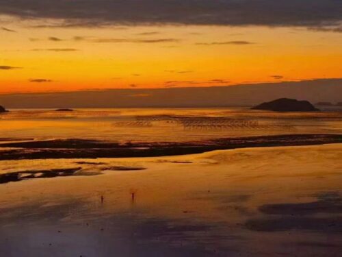最近想和朋友一起去霞浦玩，听说那边风景非常美，是拍照圣地，哪个地方拍照最美？什么时候去人比较少？自己玩方不方便？八闽君推荐下路线