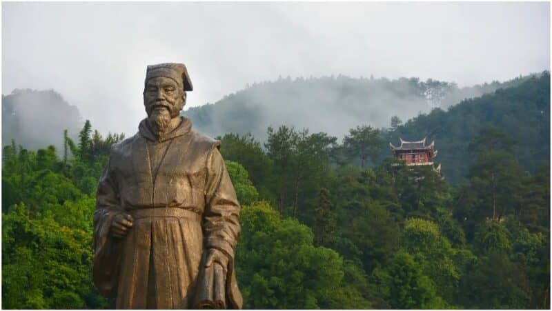 它淹没在历史长河中，800多年后，依旧照耀八闽三明尤溪