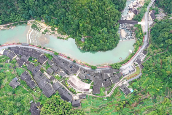 1729750348297112.jpg 筑梦山海正高飞——记福建宁德特色乡村振兴之路