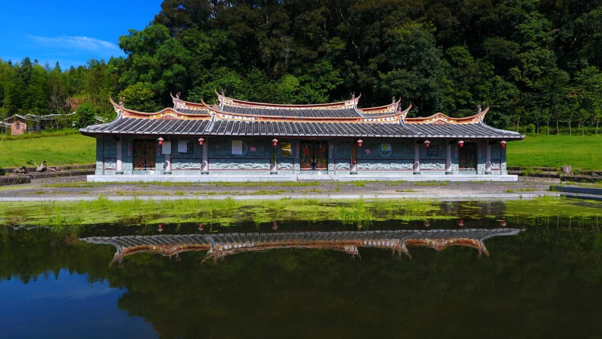 泉州市德化县国宝乡佛岭村