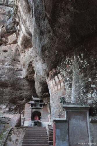 隐秘佛国：甘露岩寺的神秘面纱