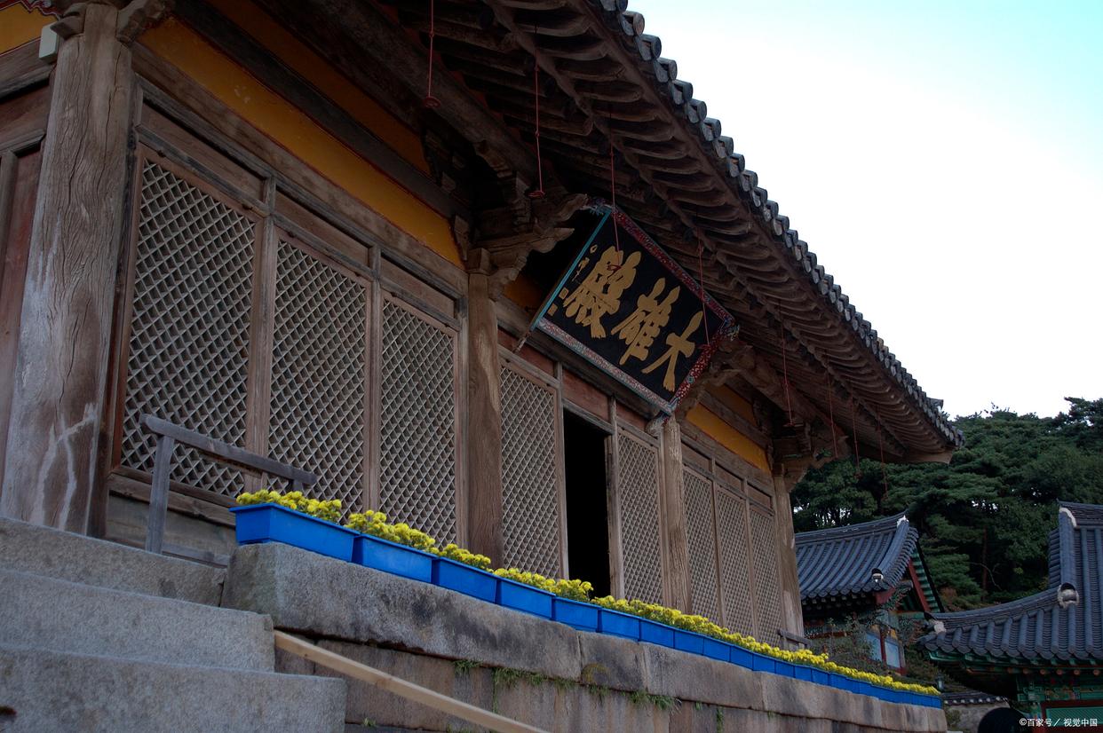隐秘佛国:甘露岩寺的神秘面纱