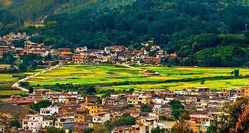 四面环山,青山叠翠,秀水涟漾,福建省漳州市长泰古山重景区