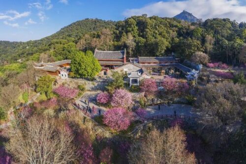 中国公认最美的10处福州美景！1.鼓山风景区—代表地：福州