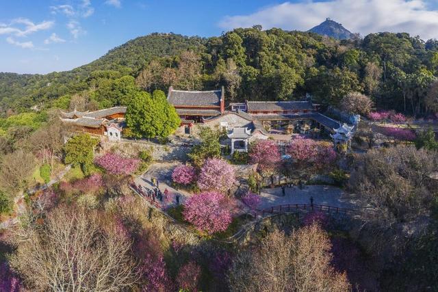 中国公认最美的10处福州美景!1.鼓山风景区—代表地:福州