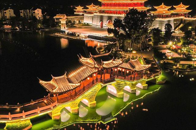 中国公认最美的10处福州美景!1.鼓山风景区—代表地:福州