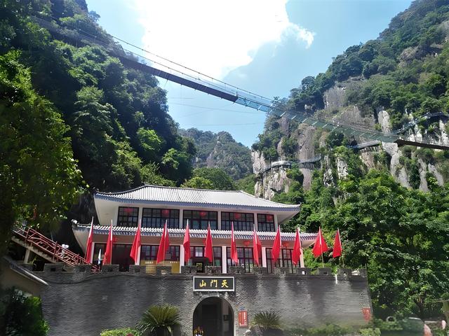 中国公认最美的10处福州美景!1.鼓山风景区—代表地:福州