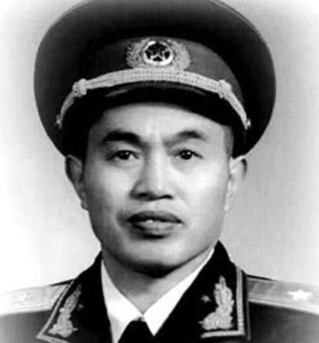 1966年福州3个战士驾船叛逃台湾,周总理下令:打掉接应机