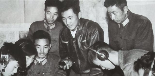1966年福州3个战士驾船叛逃台湾,周总理下令:打掉接应机