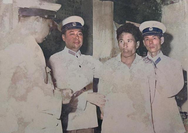 1992年,福建一农民9次盗取军事机密卖给台湾,被抓后如何处置?
