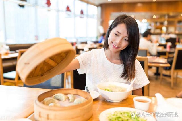 德化瓷安溪茶，晋江鞋服美名扬，福建10个特色县，沙县小吃遍天下