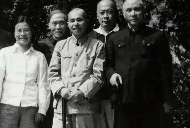 建国前夕,华野名将阮英平被三地痞谋财害命,粟裕:血债血偿!