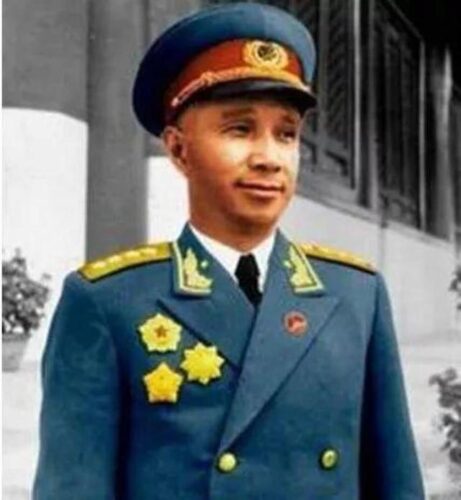 粟裕从来不是一个冷面战神，回归生活，他比一般人都要生动有趣