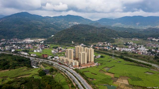 福建省森林覆盖率在国内排行第一,龙岩在省内覆盖率达到78%