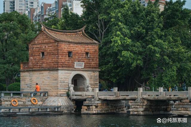 中国会搞钱的城市,比泉州好吃好玩,人少清净,却被当成中转站