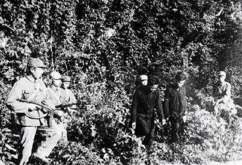 他到闽北剿匪，带翻译上山下乡，一年后竟得知翻译是土匪情报站长