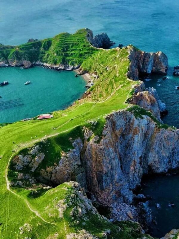 绝美小城，半山半海，物价不高，景点免费哟！