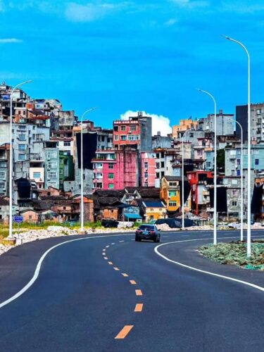 绝美小城，半山半海，物价不高，景点免费哟！