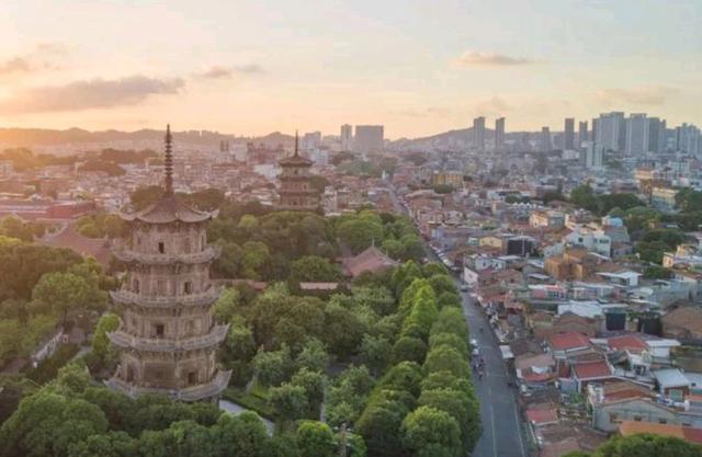 福建人口最多的地级市,常住人口超过880万,比三明、厦门总和还多
