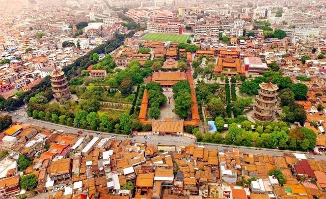 福建人口最多的地级市,常住人口超过880万,比三明、厦门总和还多