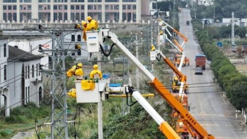 福建宁德霞浦组织配电不停电大兵团作战，开展高故障线路综合整治