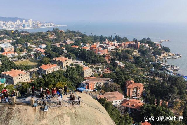 登顶日光岩需要多长时间,登顶日光岩有哪些注意事项?