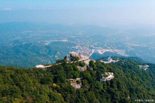 这里是中国福建福州！站在旗冠顶俯瞰，瞬间懂得“一览众山小”