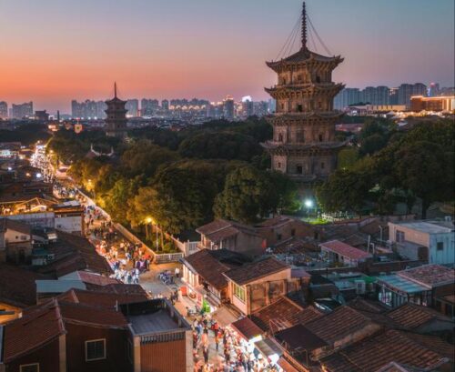 白天看世遗、晚上赏非遗，泉州Citywalk在烟火中遇到仙