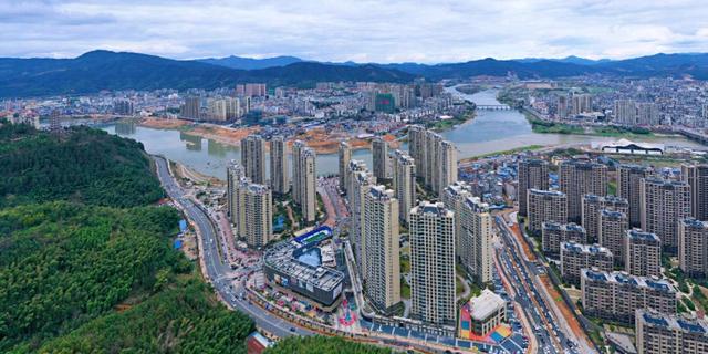 福建“巨无霸”县级市?常住人口不到50万,面积比2个深圳还要大